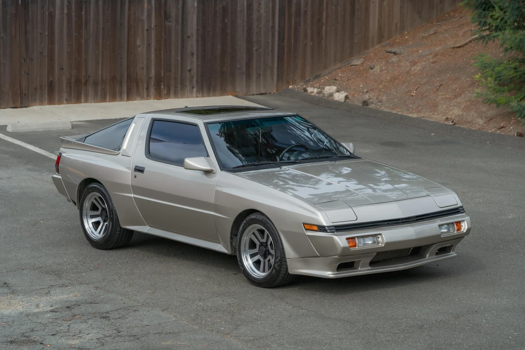 1987 Mitsubishi Starion - Image 15 of 31