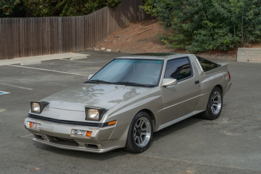 1987 Mitsubishi Starion - Image 8 of 31