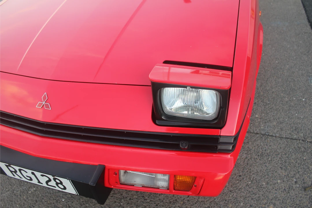 1987 Mitsubishi Starion - Image 10 of 31