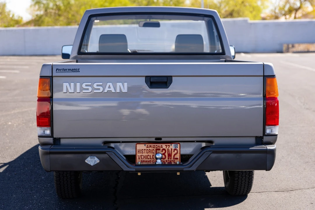 1987 Nissan - Image 7 of 31