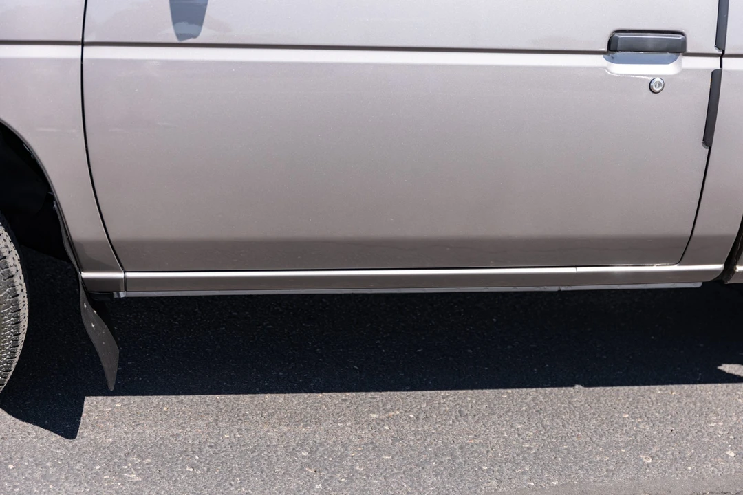 1987 Nissan - Image 24 of 31