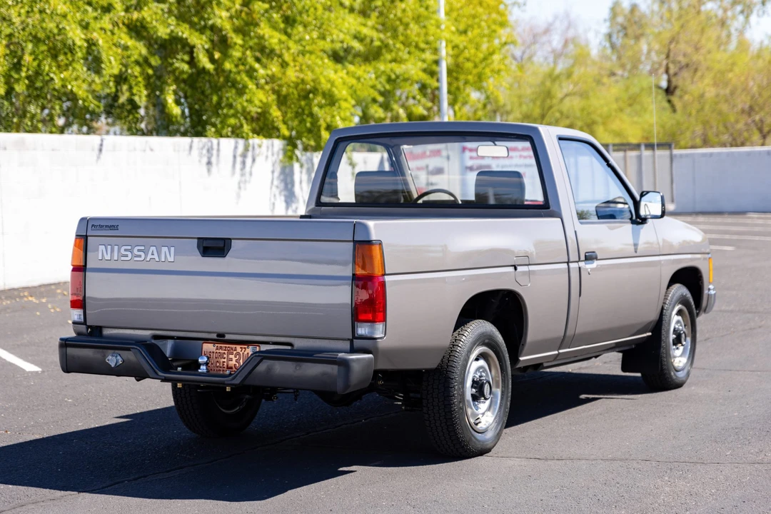 1987 Nissan - Image 6 of 31