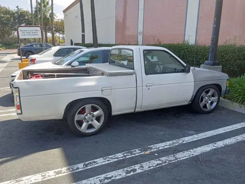 1987 Nissan King Cab Pickup
