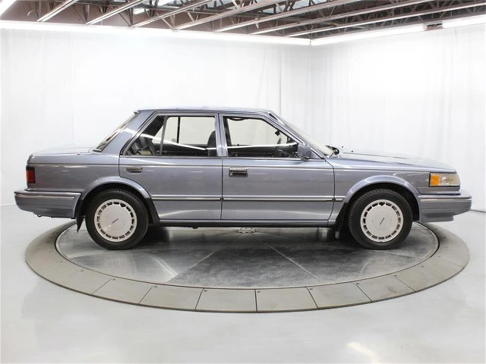 1987 Nissan Maxima 2nd Gen - Image 8 of 31