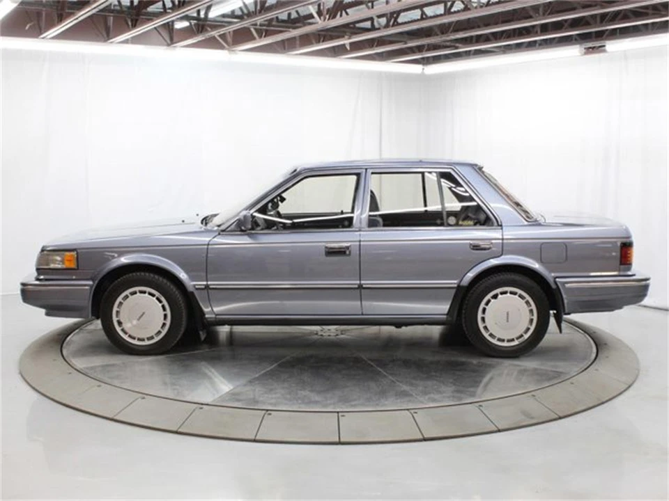 1987 Nissan Maxima 2nd Gen - Image 4 of 31
