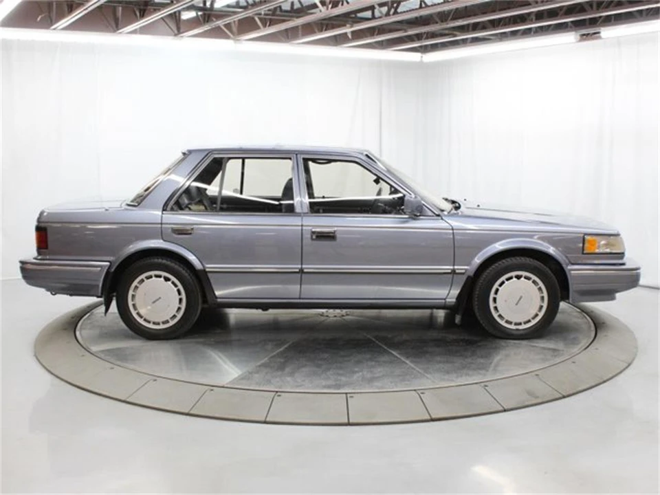 1987 Nissan Maxima 2nd Gen - Image 8 of 31