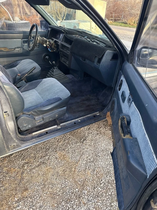 1987 Nissan Pathfinder 1st Gen - Image 7 of 13
