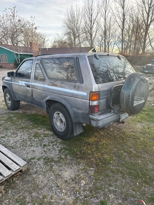 1987 Nissan Pathfinder 1st Gen - Image 3 of 13