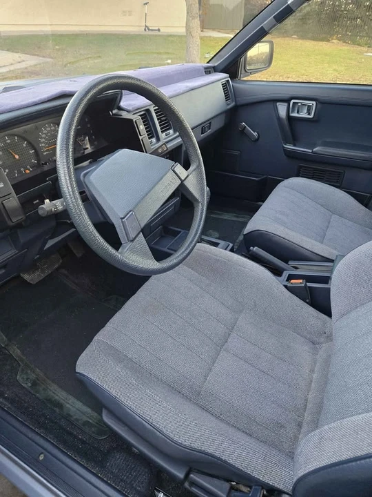 1987 Nissan U12 Bluebird - Image 11 of 12