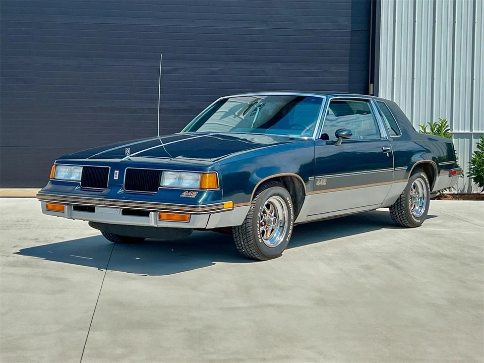 1987 Oldsmobile 442 4th Gen - Image 2 of 29