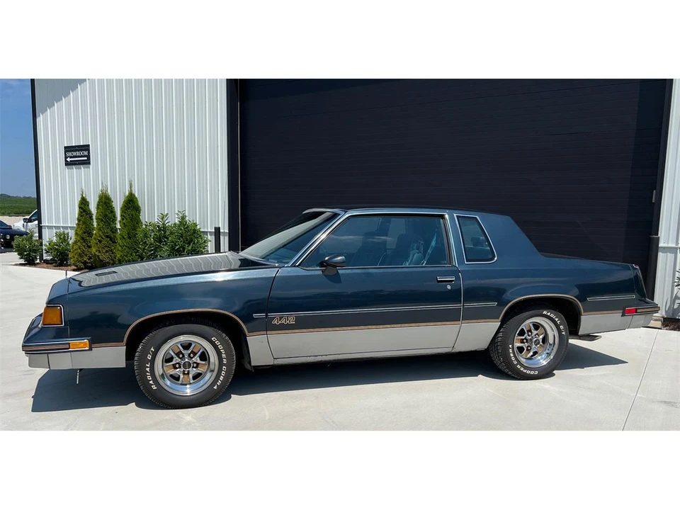1987 Oldsmobile 442 4th Gen - Image 3 of 29