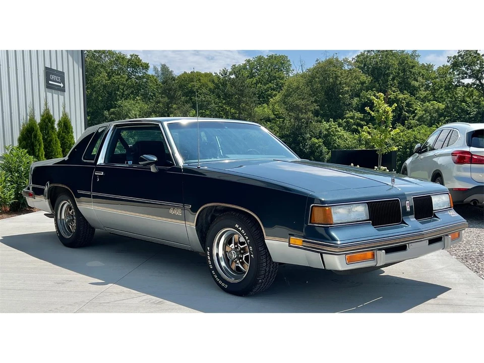 1987 Oldsmobile 442 4th Gen - Image 8 of 29