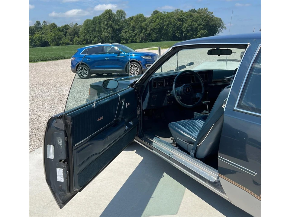 1987 Oldsmobile 442 4th Gen - Image 10 of 29