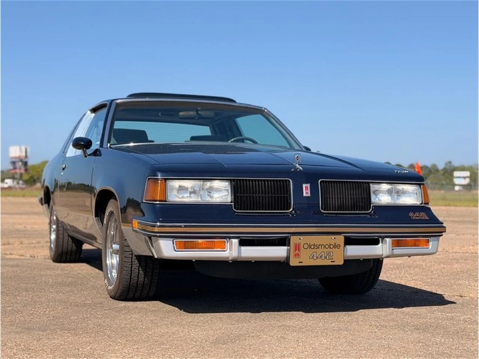 1987 Oldsmobile 442 4th Gen - Image 10 of 22