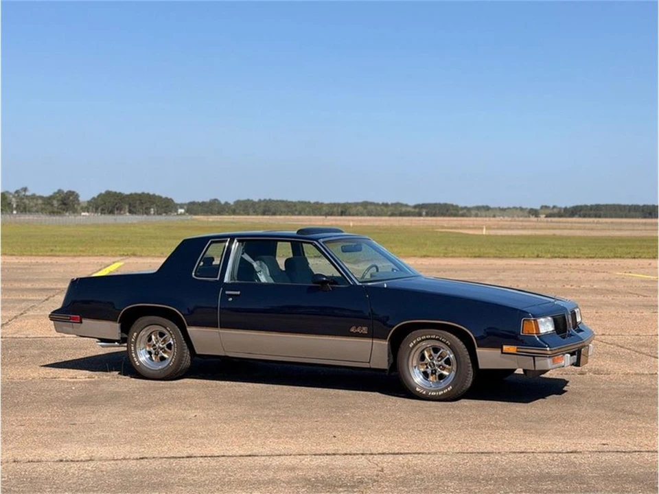 1987 Oldsmobile 442 4th Gen - Image 8 of 22