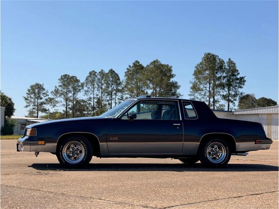1987 Oldsmobile 442 4th Gen - Image 2 of 22
