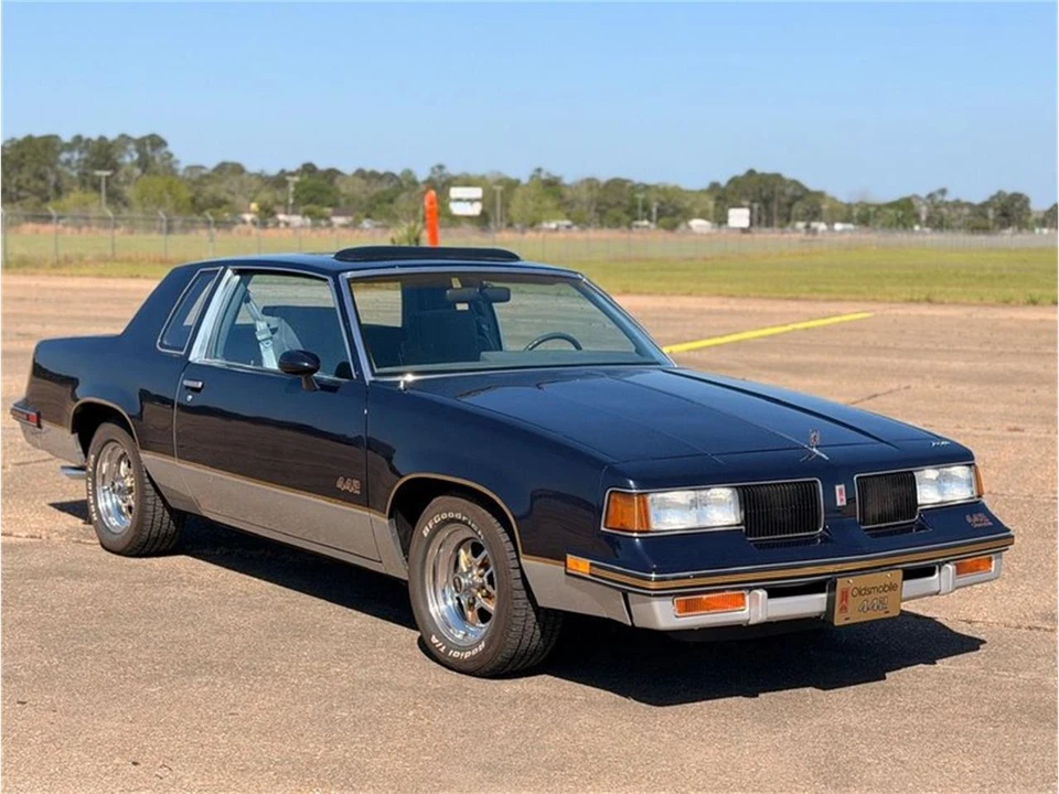 1987 Oldsmobile 442 4th Gen - Image 9 of 22
