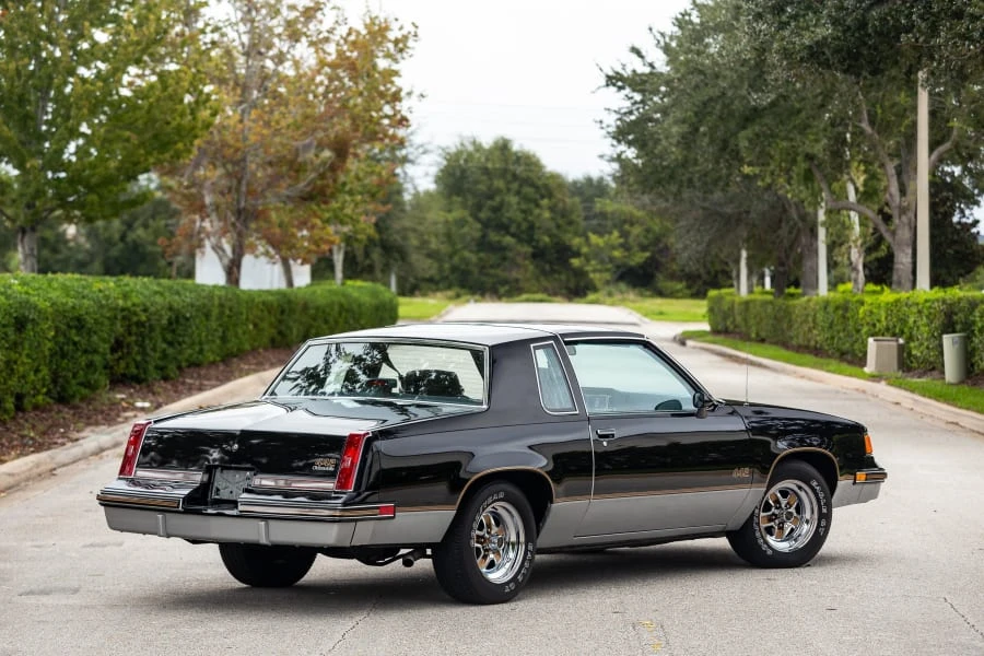 1987 Oldsmobile 442 4th Gen - Image 2 of 11