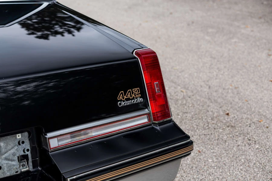 1987 Oldsmobile 442 4th Gen - Image 11 of 11