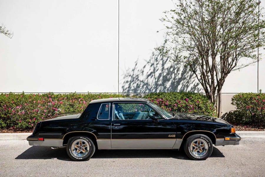 1987 Oldsmobile 442 4th Gen - Image 2 of 12