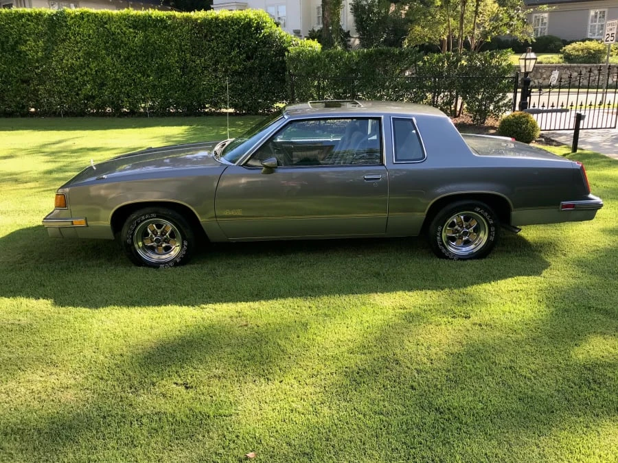 1987 Oldsmobile 442 4th Gen - Image 10 of 11