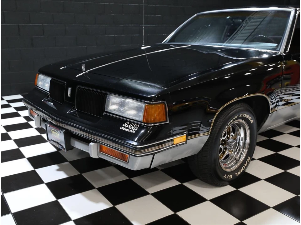 1987 Oldsmobile 442 4th Gen - Image 7 of 31