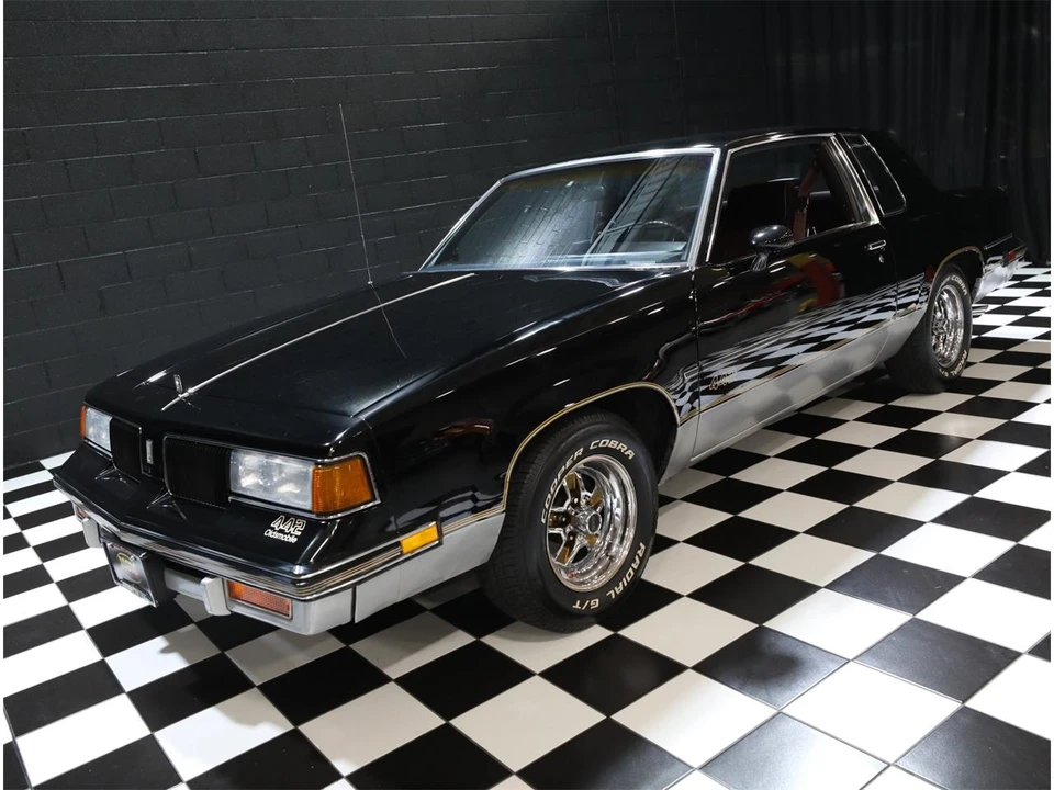 1987 Oldsmobile 442 4th Gen - Image 8 of 31