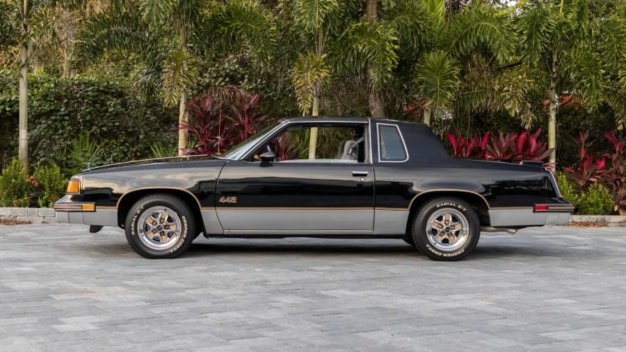 1987 Oldsmobile 442 4th Gen - Image 2 of 27