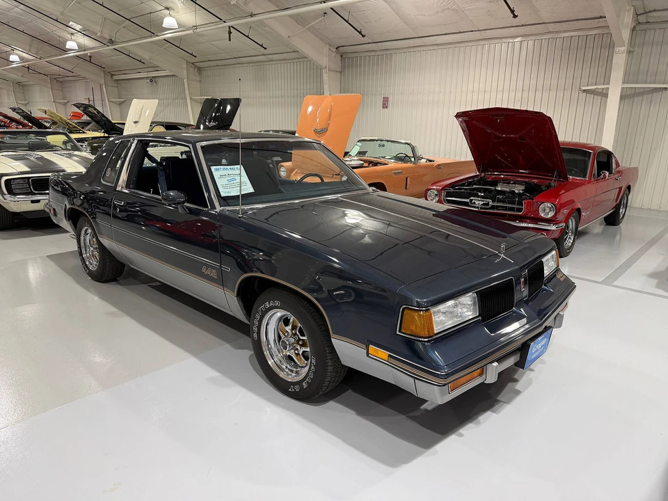 1987 Oldsmobile 442 4th Gen - Image 12 of 31