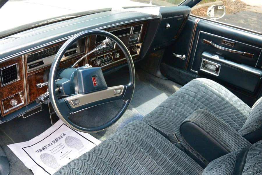 1987 Oldsmobile Custom Cruiser - Image 4 of 8