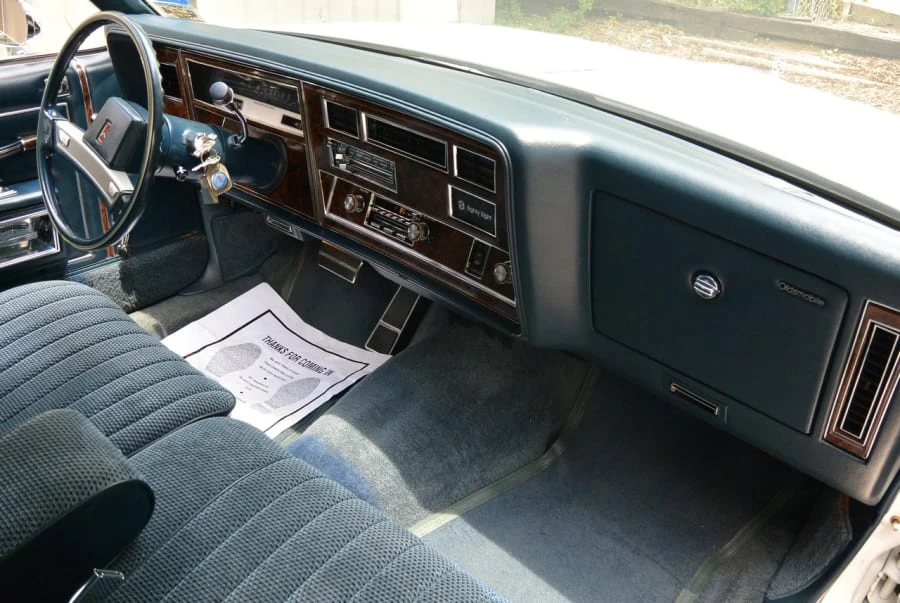 1987 Oldsmobile Custom Cruiser - Image 5 of 8