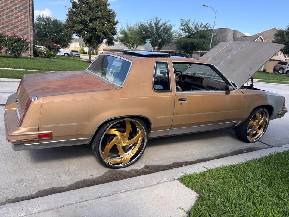 1987 Oldsmobile Cutlass 5th Gen - Image 9 of 16