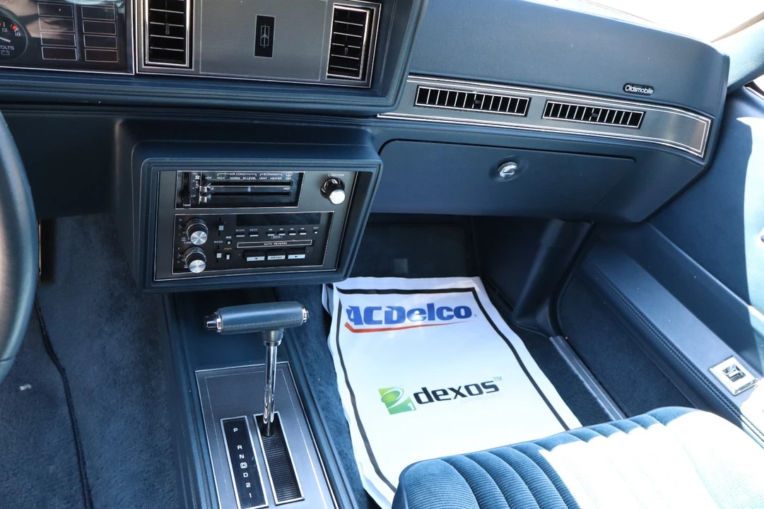 1987 Oldsmobile Cutlass 5th Gen - Image 17 of 21