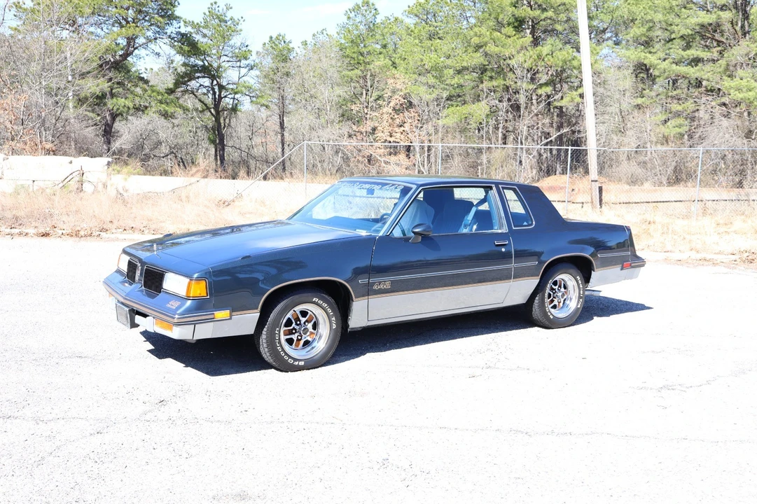 1987 Oldsmobile Cutlass 5th Gen - Image 2 of 21
