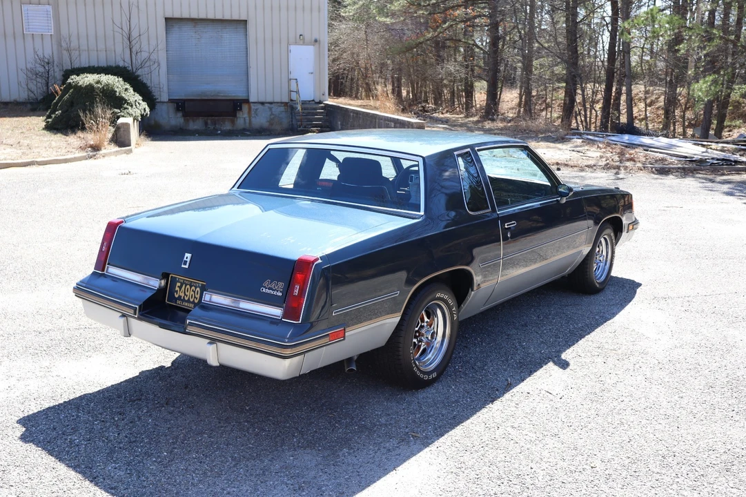 1987 Oldsmobile Cutlass 5th Gen - Image 8 of 21