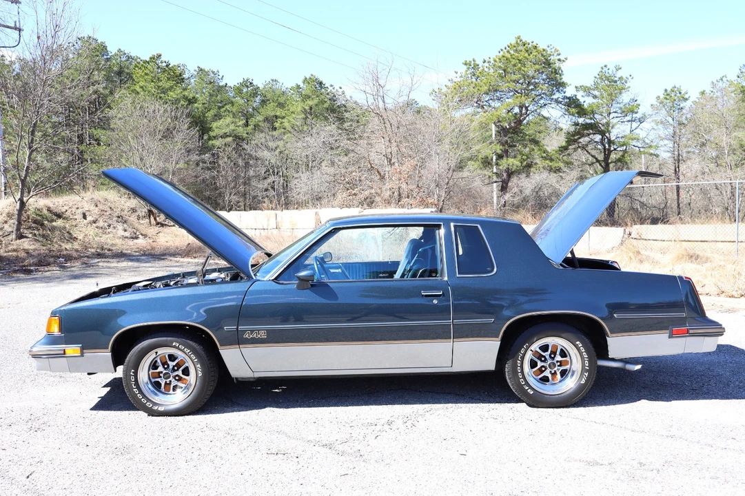 1987 Oldsmobile Cutlass 5th Gen - Image 6 of 21