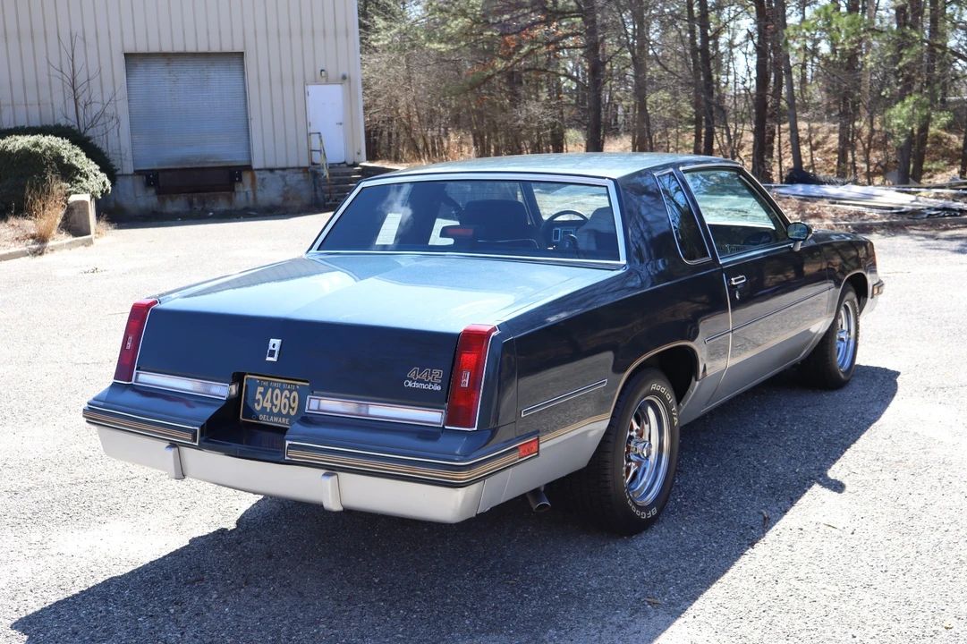 1987 Oldsmobile Cutlass 5th Gen - Image 7 of 21