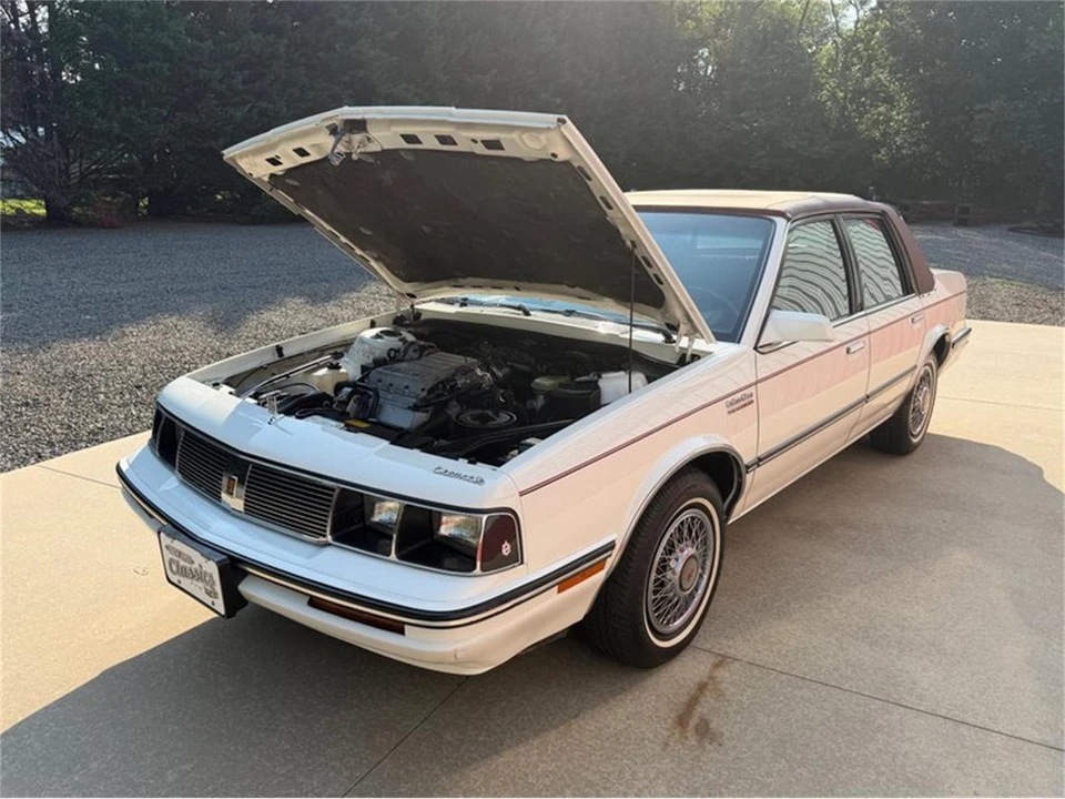 1987 Oldsmobile Cutlass 5th Gen - Image 26 of 31