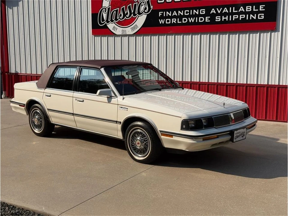 1987 Oldsmobile Cutlass 5th Gen - Image 27 of 31