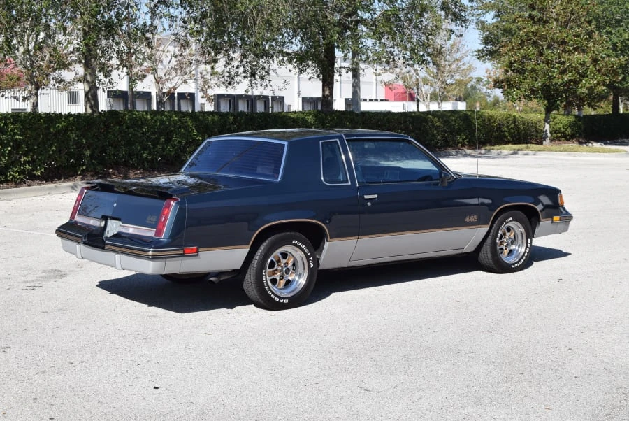 1987 Oldsmobile 442 4th Gen - Image 2 of 10