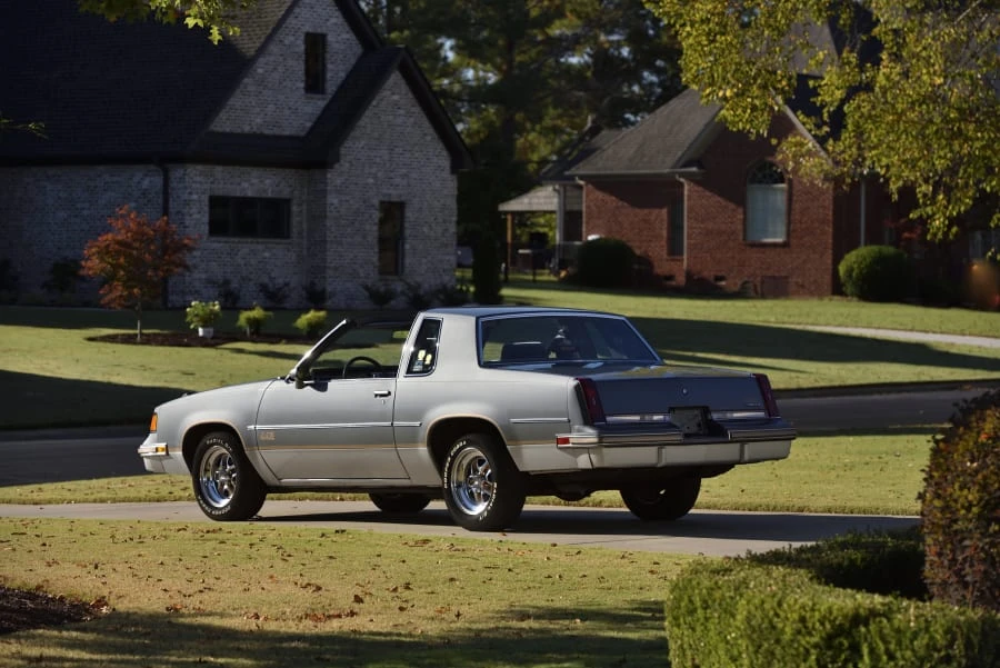 1987 Oldsmobile Cutlass 5th Gen - Image 17 of 30