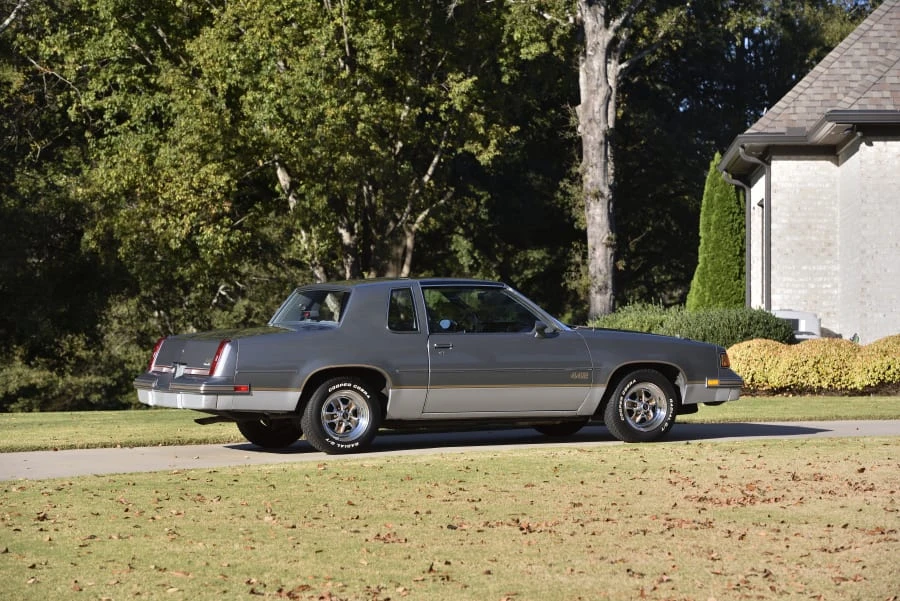 1987 Oldsmobile Cutlass 5th Gen - Image 12 of 30