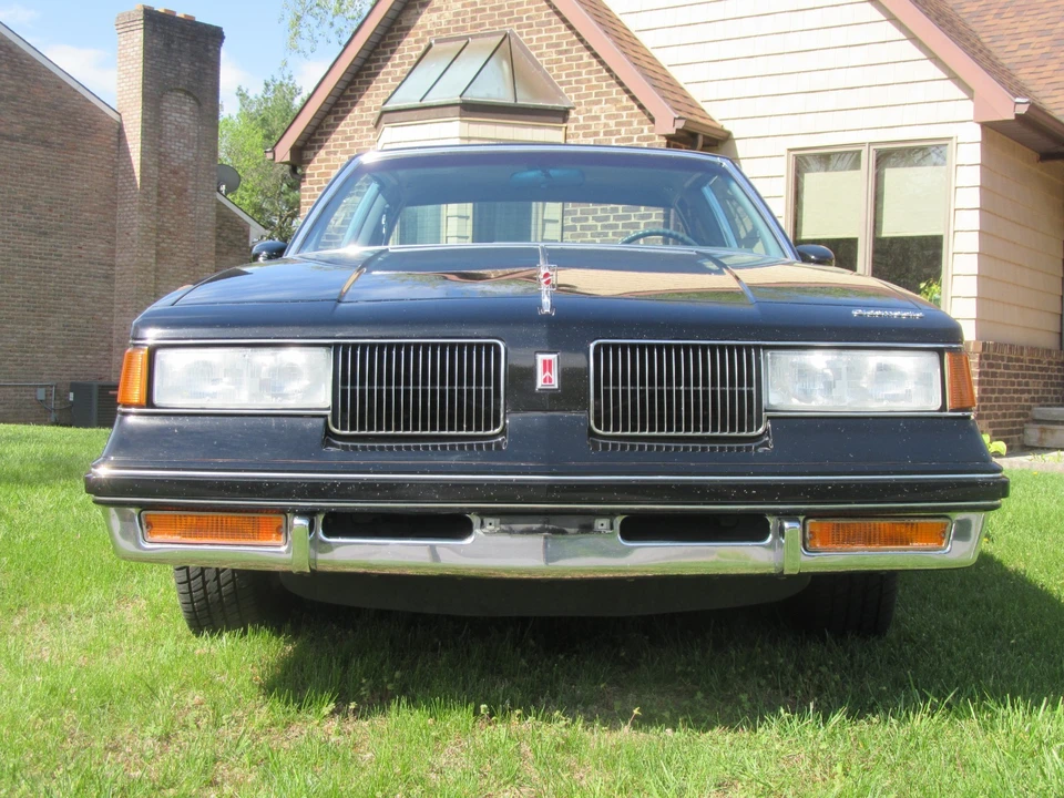 1987 Oldsmobile Cutlass Supreme - Image 2 of 21