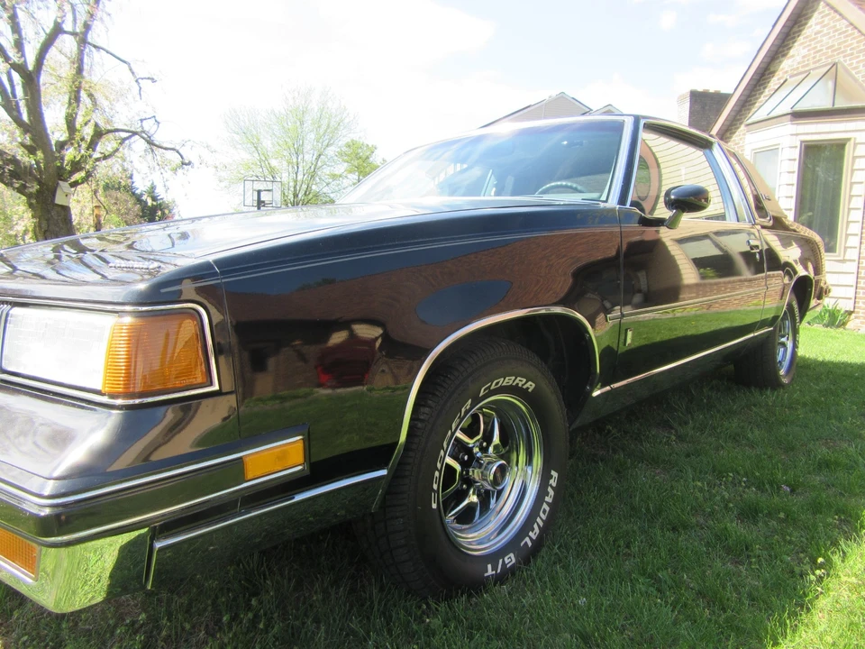 1987 Oldsmobile Cutlass Supreme - Image 21 of 21