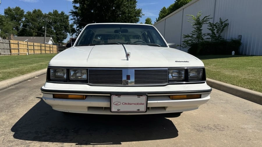 1987 Oldsmobile Cutlass Ciera - Image 4 of 14