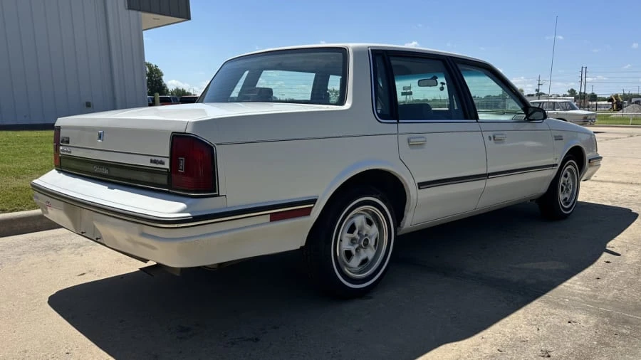 1987 Oldsmobile Cutlass Ciera - Image 3 of 14