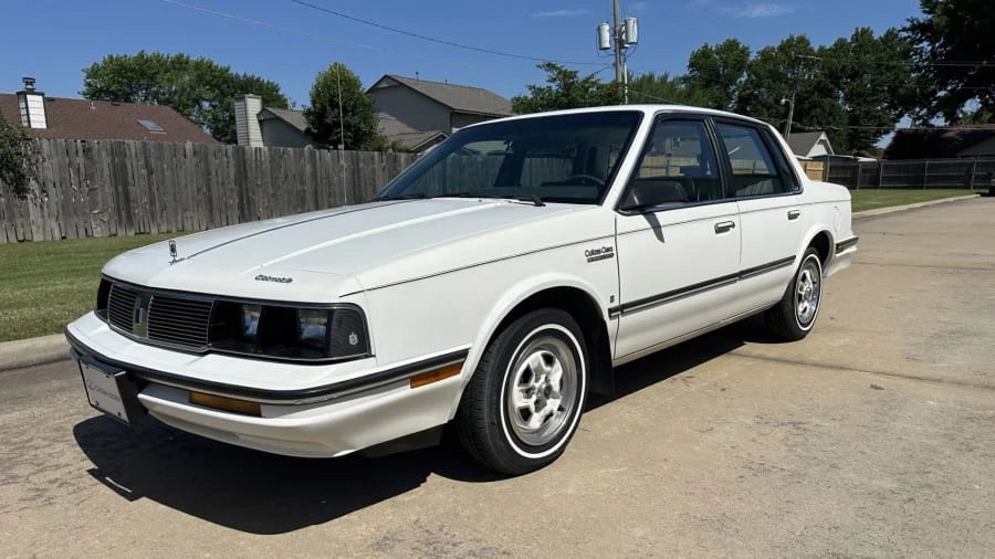 1987 Oldsmobile Cutlass Ciera - Image 6 of 14