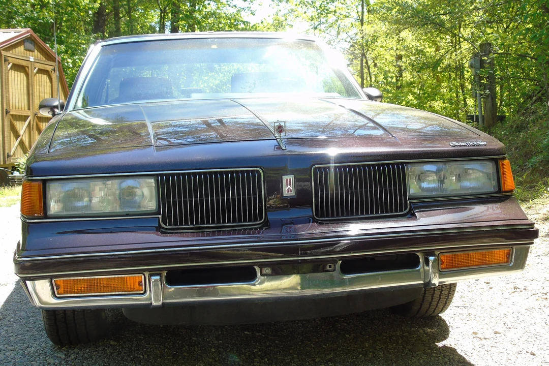 1987 Oldsmobile Cutlass 5th Gen - Image 2 of 6