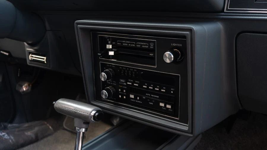 1987 Oldsmobile Cutlass Supreme - Image 10 of 12