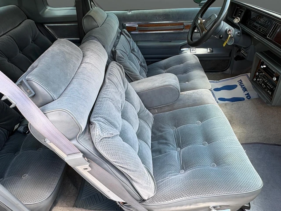 1987 Oldsmobile Cutlass Supreme - Image 25 of 31